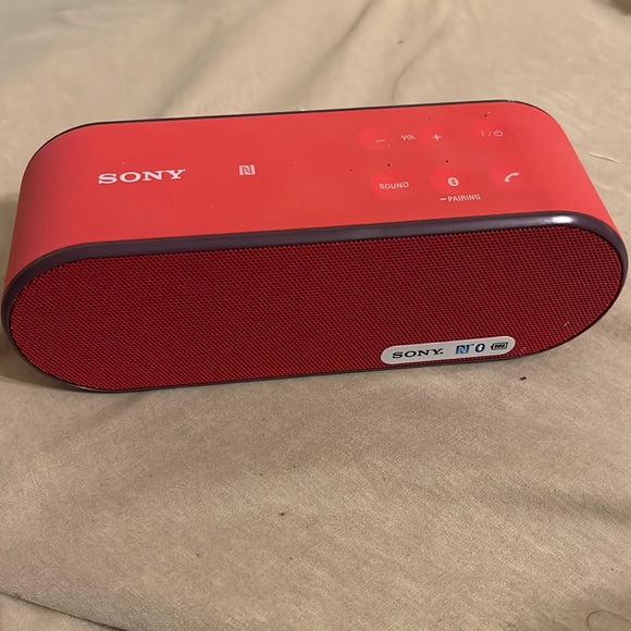 SONY Speaker BOTH SRSX2 Ultra-Portable NFC Bluetooth Wireless Red white - Picture 3 of 11